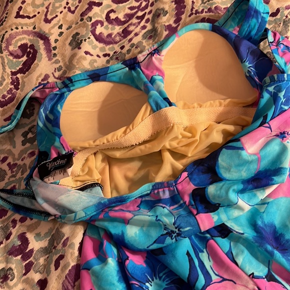 NWOT Maxine of Hollywood Shirred Front Girl Leg One Piece Swimsuit Size 12 - Picture 4 of 8